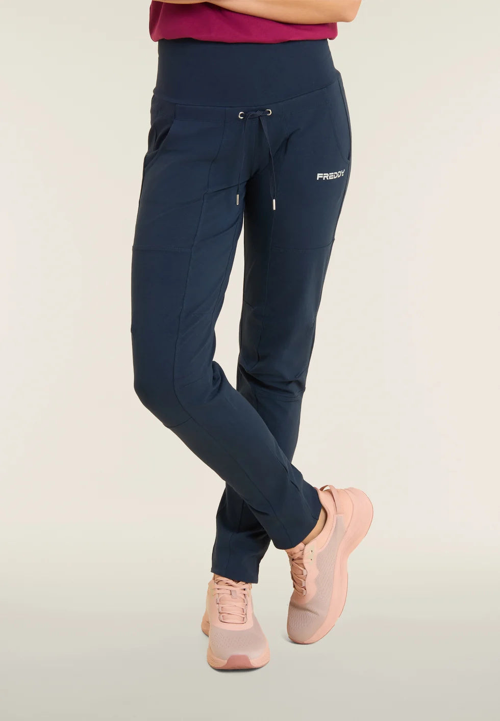 t-shirt + pantalone 