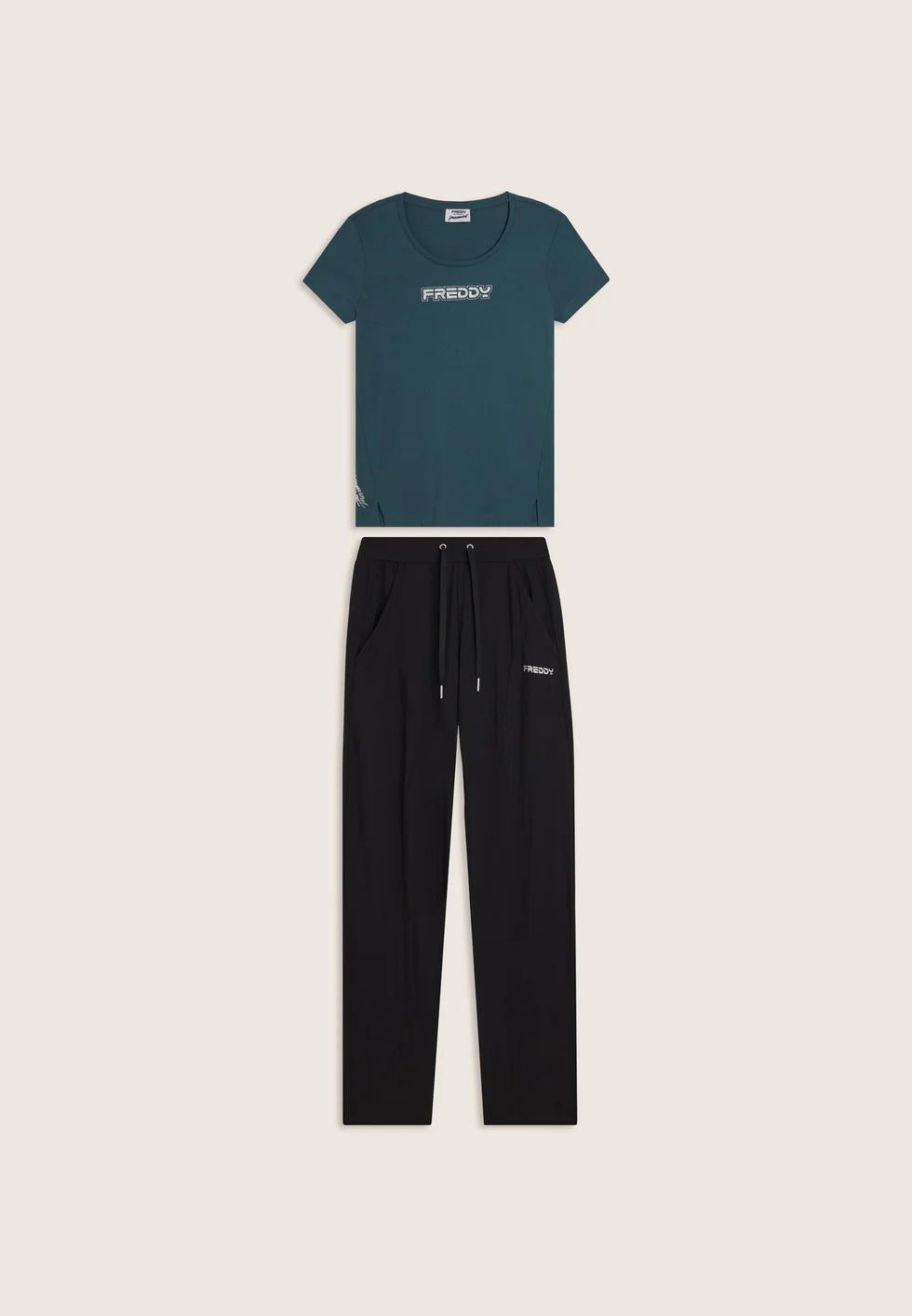 t-shirt + pantalone 