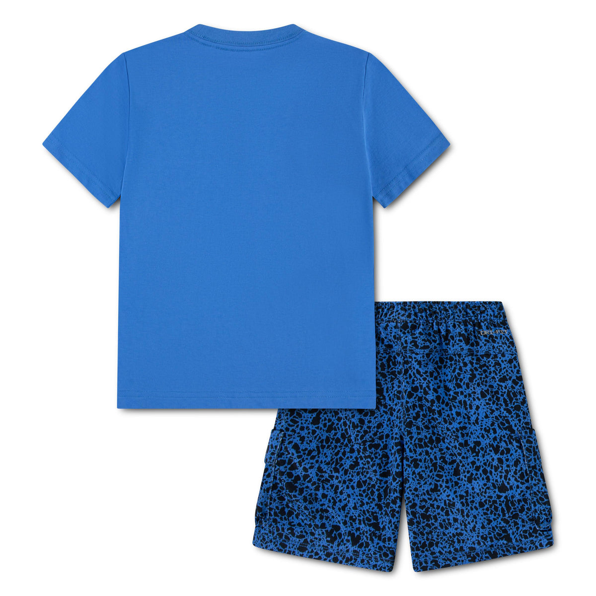 t-shirt + short 