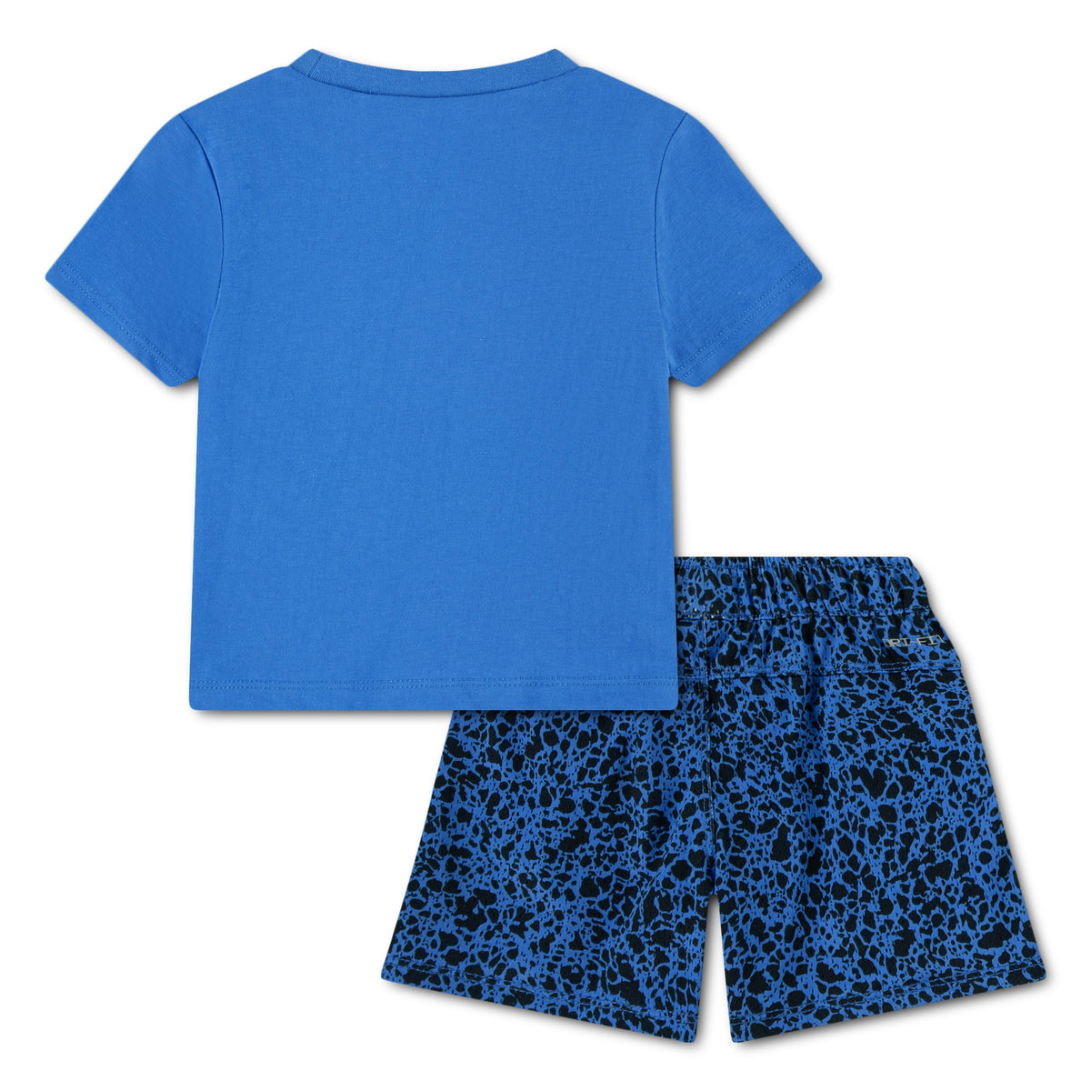 t-shirt + short 