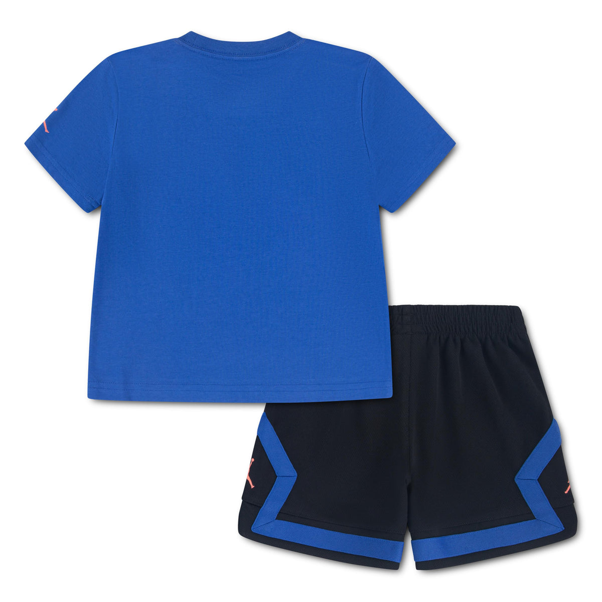 t-shirt + short 